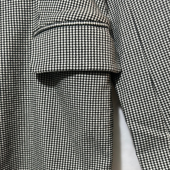 Banana Republic Black and White Blazer Wool Blend Notched Lapels - Picture 6 of 9